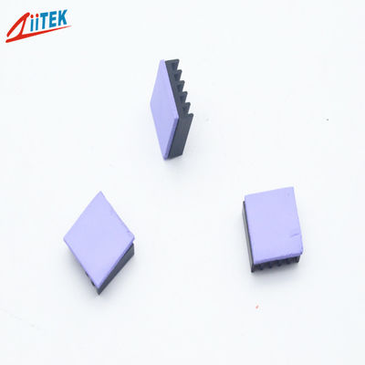 A superfície alta da viscosidade realiza o PWB do selo/processador central/almofada condutora térmica violeta conduzida -50 do silicone 2W a 200℃